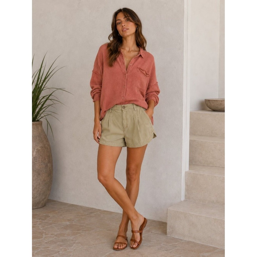 Aerie Light Olive Khaki Shorts Relaxed Fit Casual Beach Summer Medium